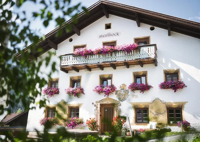 Pension Der Steinbock - Das 300 Jahre Alte Bauernhaus - Tirol