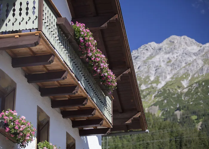 Pension Der Steinbock - Das 300 Jahre Alte Bauernhaus - Tirol